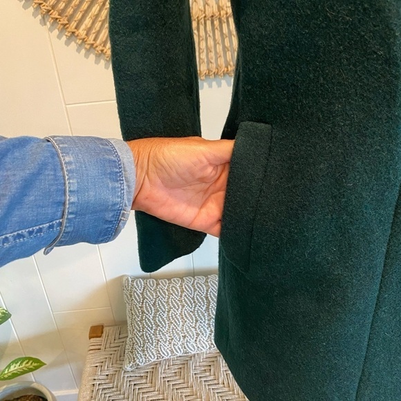 J. Crew Cocoon Coat 2 Wool
Blend Zip Up Pine Green Size 0P runs like a 6 - Picture 7 of 12